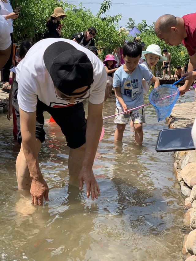 当父亲节遇上端午节 蒙眼大作战 混水摸鱼 童心大问答