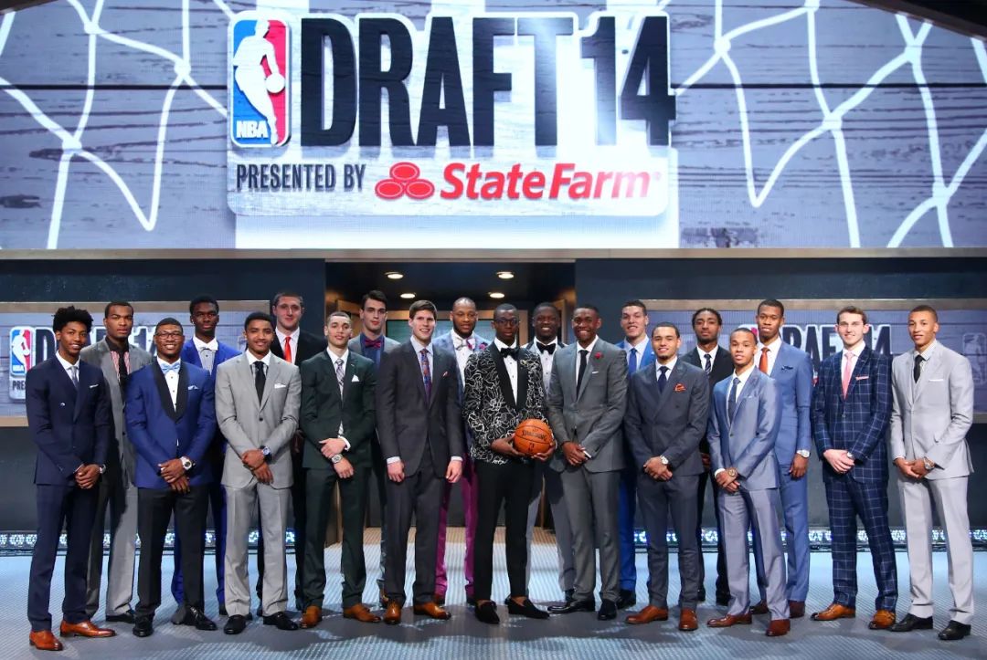 恩比德的选秀报告!身高2米13,总评100分,模板两大状元!