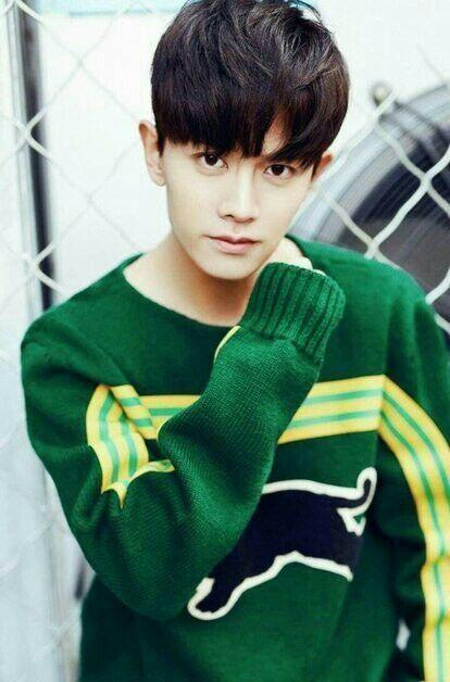 俩人回到现实生活中,风格却相差"甚远"|姚奕辰|今夏|任嘉伦_新浪新闻