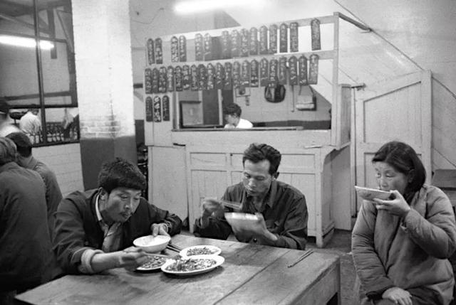 国营饭店老照片重现6070年代人下馆子记忆
