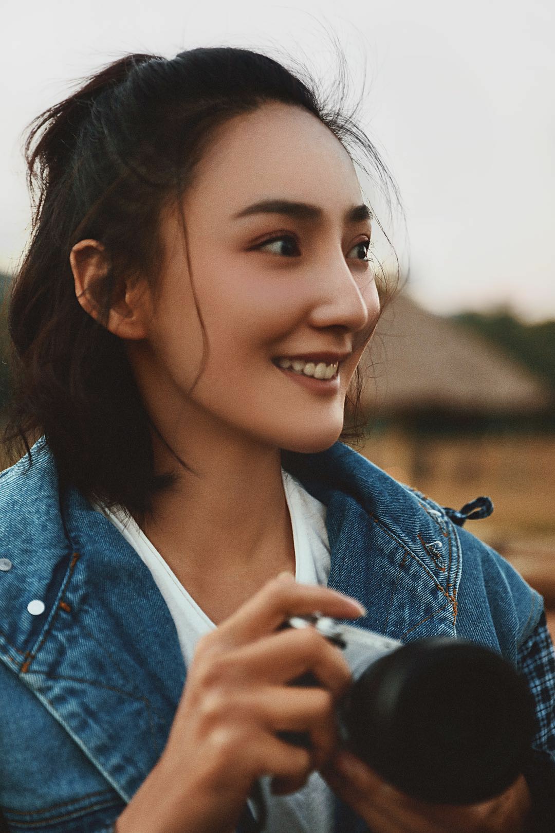 90后演员艾晓琪专访——浓墨勾戏,淡写描人