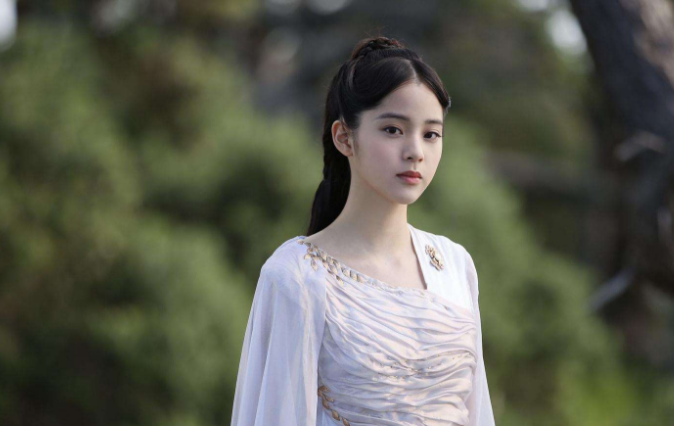 2020上半年爆剧女神排行榜：“陈芊芊”仅排第3，热巴凭2剧登顶