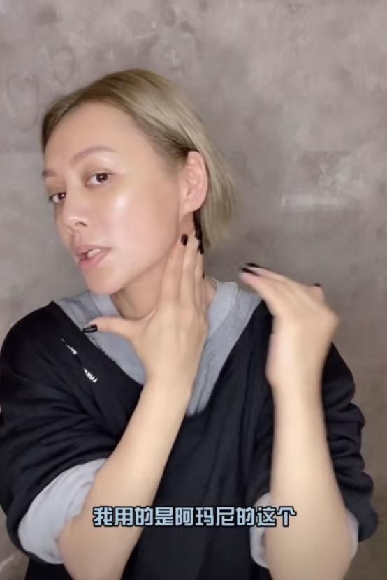 宁静的素颜脸蛋真有优越感,皮肤紧致又q弹,这状态真让人羡慕