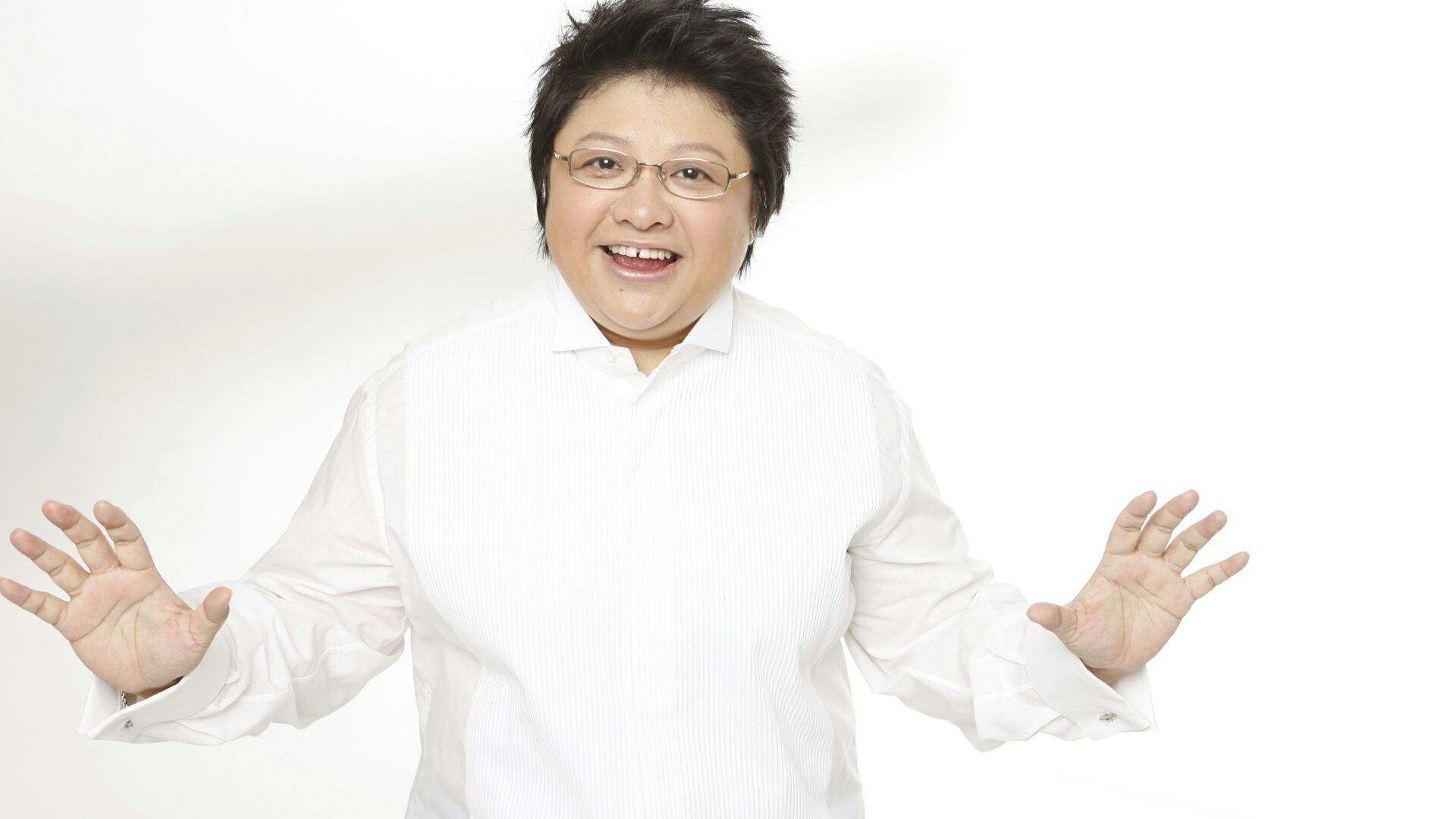 "端水大师"来了!黄晓明为30位姐姐打call,还按姓氏首字母排序