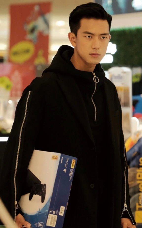 盘点《亲爱的热爱的》韩商言4款黑色造型,最后一套像极了爱情