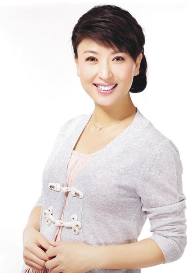 闫学晶,1972年2月7日生于吉林省辽源市东辽县,毕业于吉林省戏曲学校.