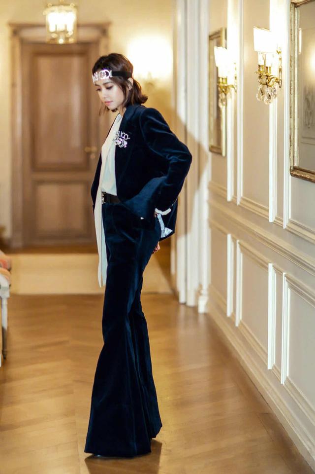 蔡依林真是小个子女性的穿搭教科书丝绒西装套装配白衬衫a爆