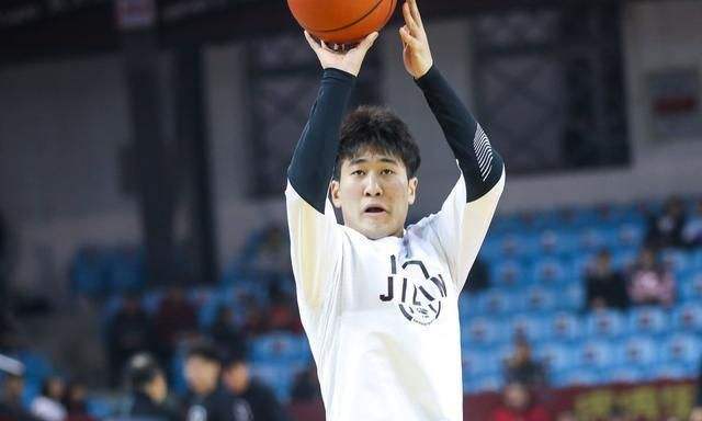 20岁小将连中24记三分,他被称为吉林小库里