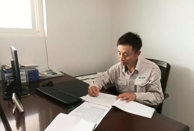 守粮人的故事丨甘为"人梯"的老保管