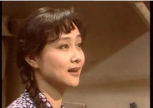 而亚茹的同事田莉,是由演员庞敏扮演的.