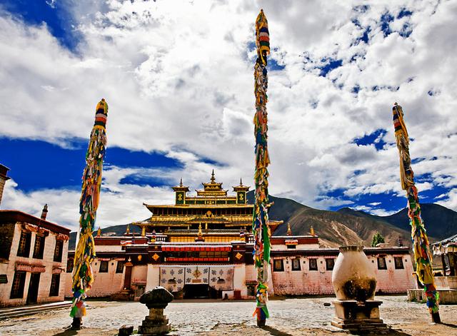 今天,小编要为大家盘点的就是最为出名的4大藏传佛教的寺庙,不知道