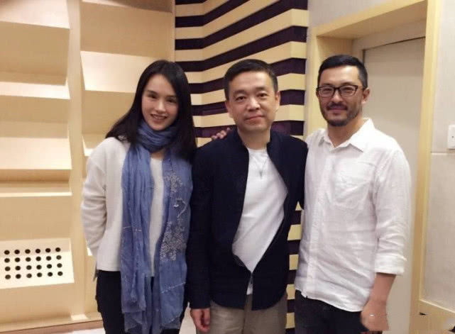 她17岁成名26岁嫁送外卖的,如今丈夫会琴棋书画,成4料影帝!