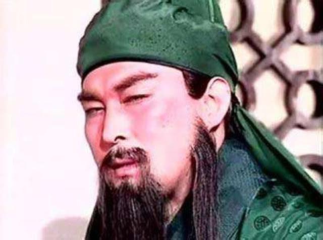 为何关羽雕像都闭着眼?六十年老木匠:让他睁开眼,付出代价太大
