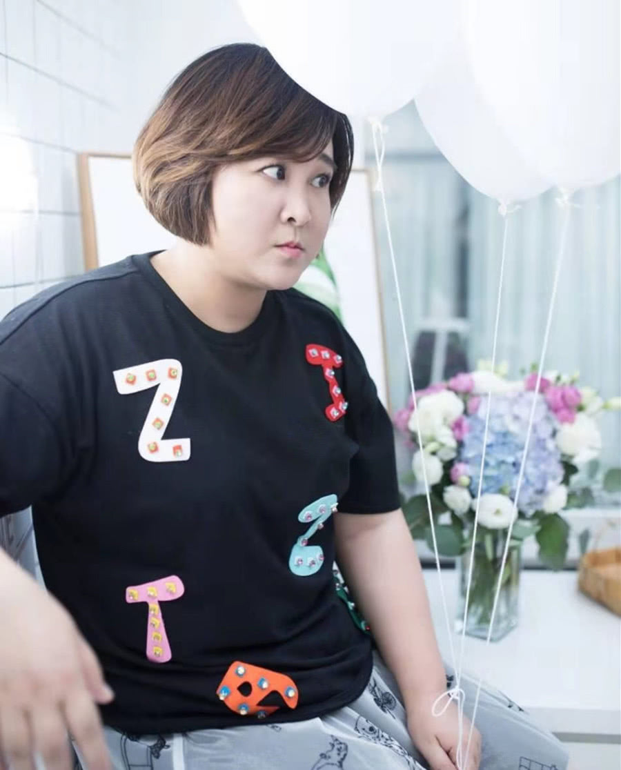 有种颜值反差叫贾玲看到她大学照片后不愧是校花