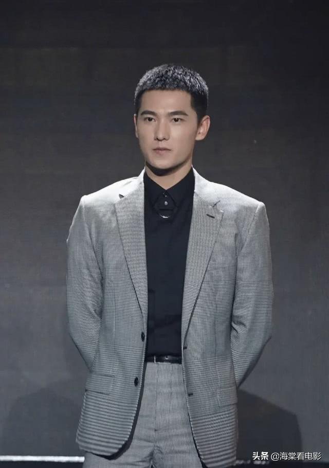 杨洋颜值如今还能被吹成神颜嘛看完对比照变化真大