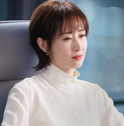 事业最顺时为丈夫息影7年最终惨遭抛弃今为女儿复出一鸣惊人