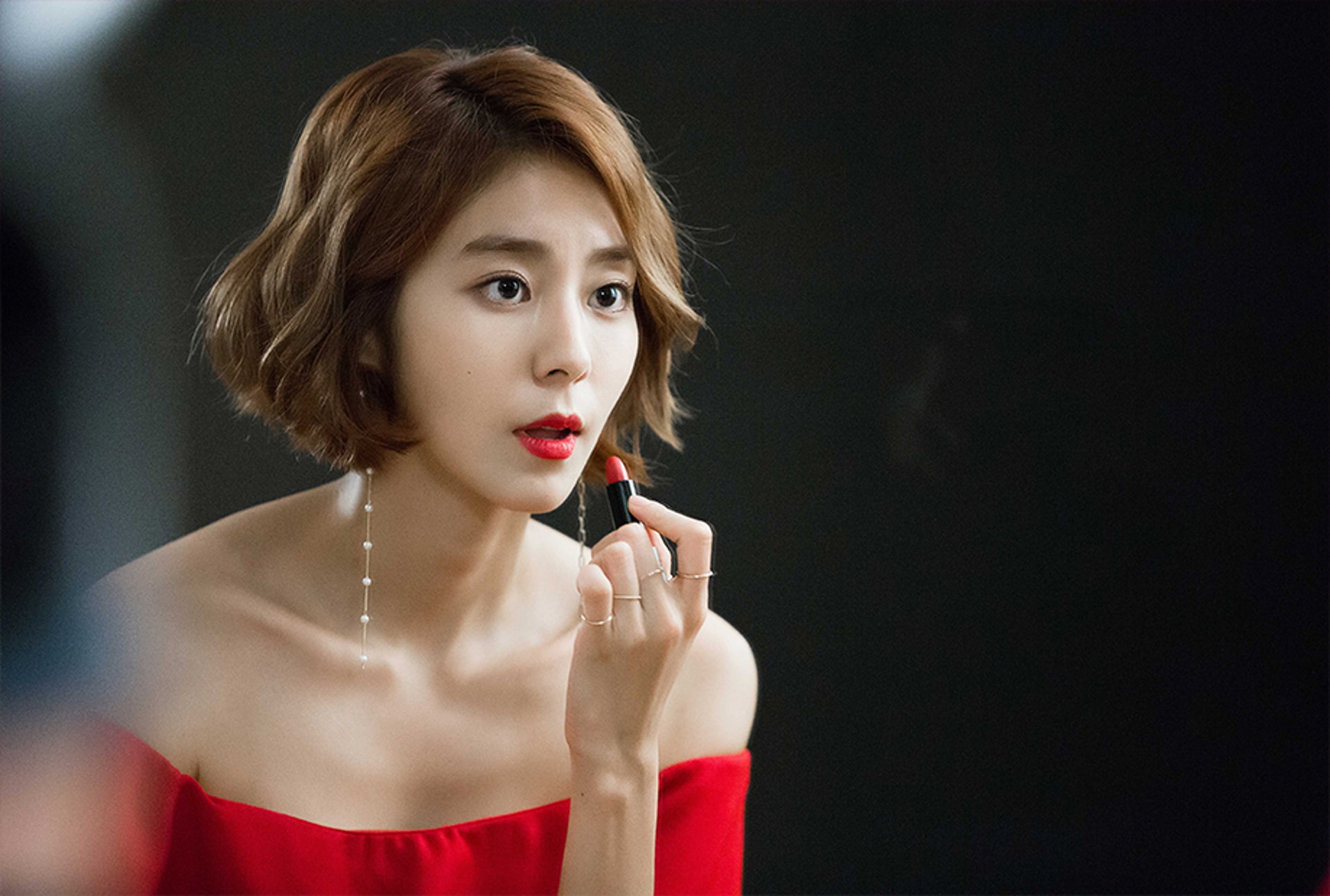 韩国女团成员因微胖被网友攻击后来拼命减肥变成女神