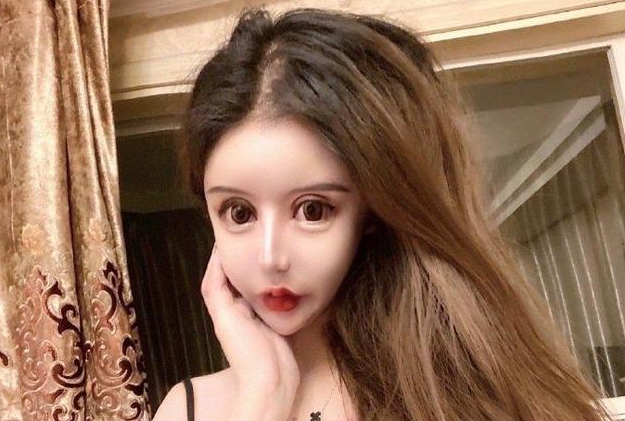 网红女孩整容近70次遭网友痛骂:本人录视频回应,不想成为另类