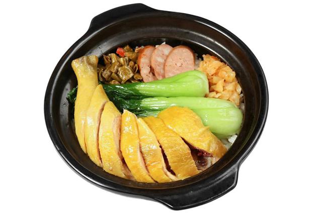 广东白切鸡家常做法,简单方便鸡肉鲜美细嫩,全家人都爱吃