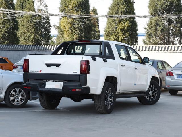 国产小坦途江铃域虎9柴油版皮卡上市1528万起配8种驾驶模式