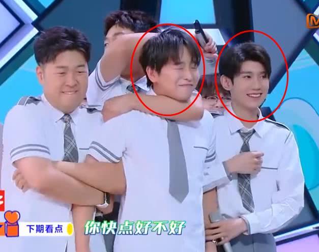 何炅问王源录快本为啥"手抖"?听清他怎么回答,脑子转的真快