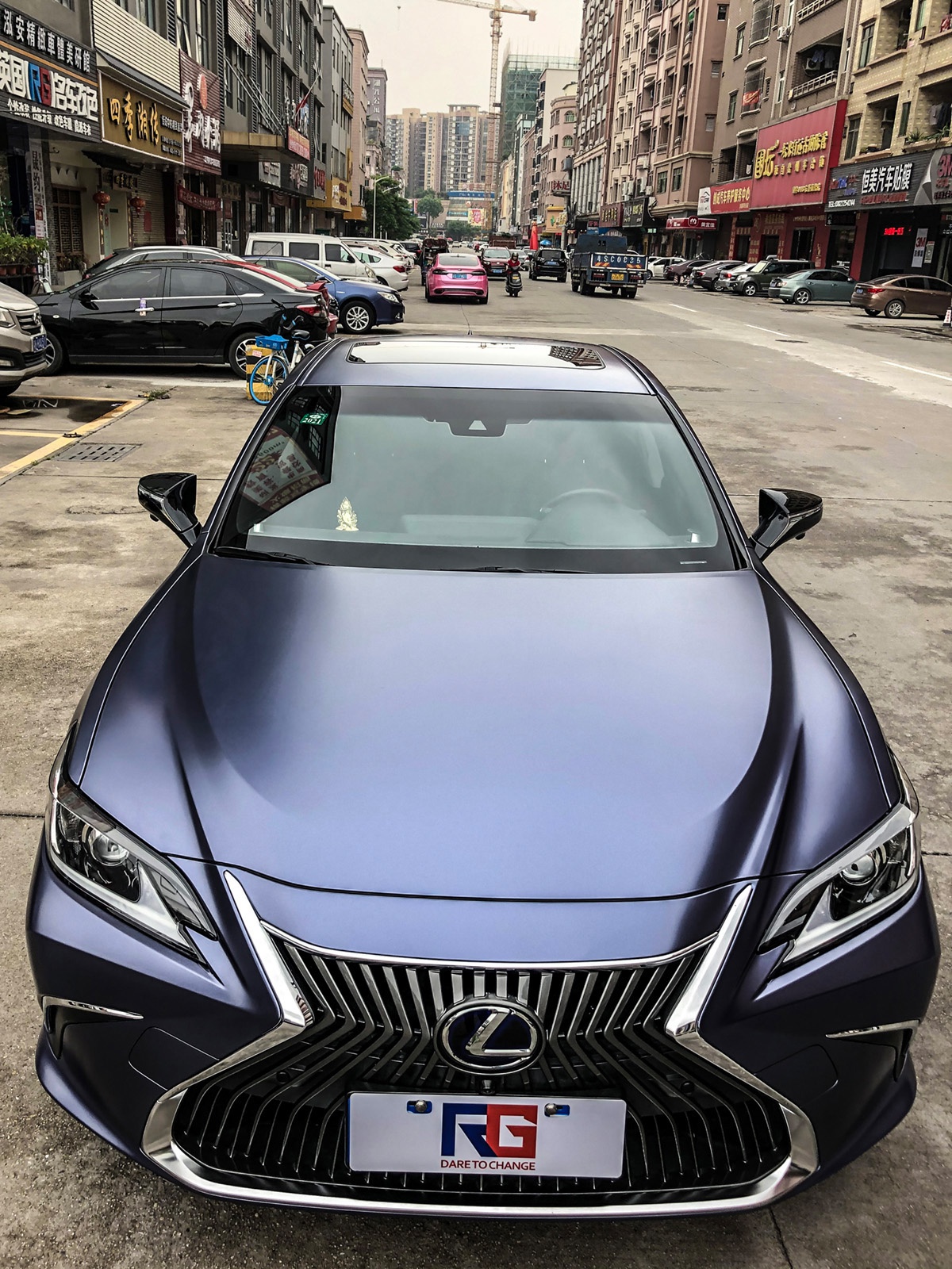 雷克萨斯es300车身改色电光午夜蓝rg瑞集改色膜东莞厚街店出品