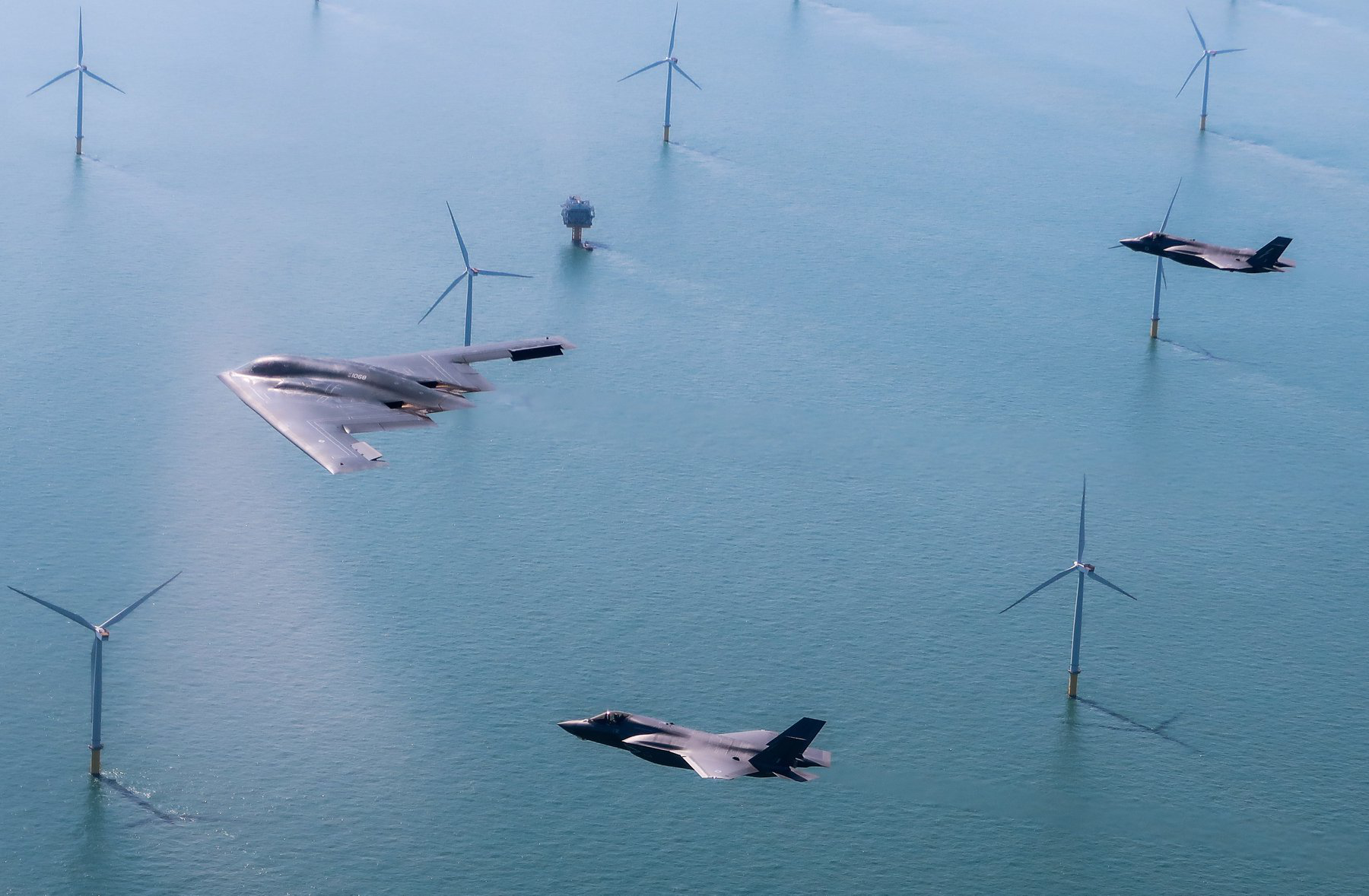 美国b2轰炸机到底有多厉害今天算明白了