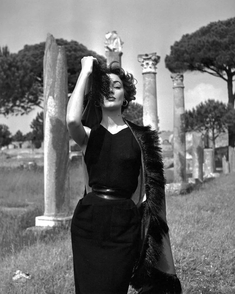 法国摄影师镜头下的50年代复古美人,优雅高贵让人心醉!