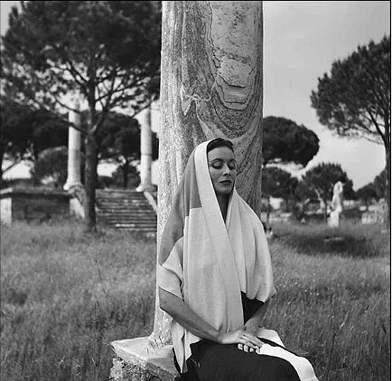 法国摄影师镜头下的50年代复古美人,优雅高贵让人心醉!