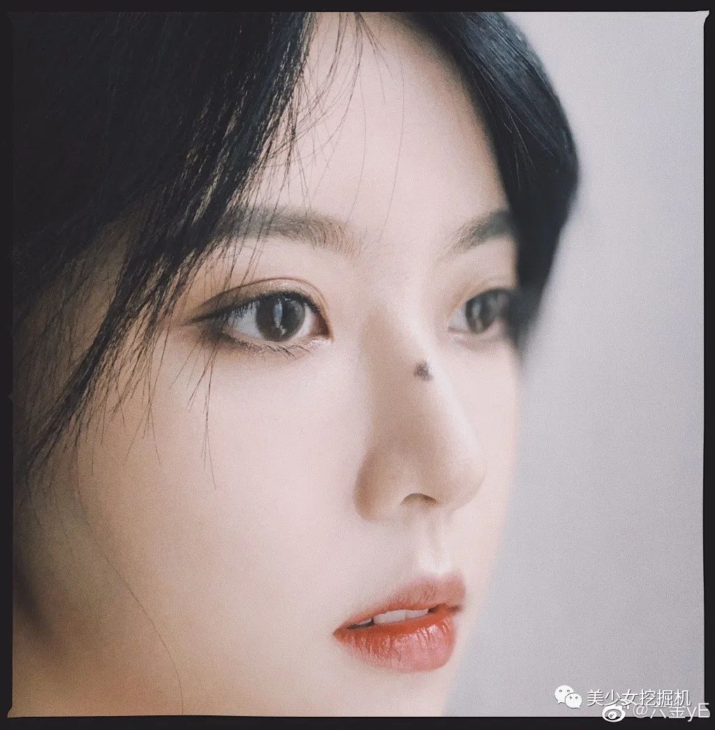 建议给美少女的侧颜上个保险.视频截图更能看出现实中的骨相美.