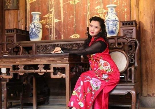 她年轻时美到窒息出道多年无绯闻演员何赛飞堪称娱乐圈内楷模