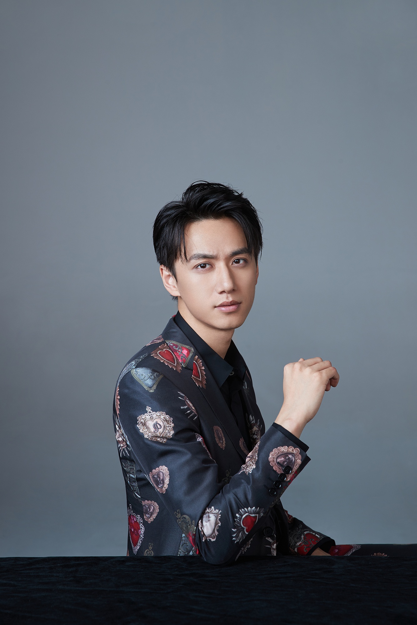 陈政阳新剧《我就是这般女子》杀青 首演古代凤凰男