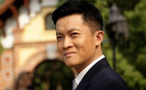 因为演员的特殊工作关系,常常要在片场度过大半时间,有时还会为了赶戏