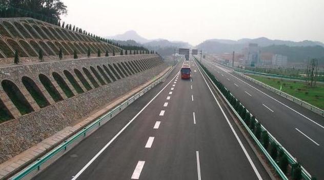 清理积碳拉高速真的行吗?跑多少公里才有效呢?专家:说出了答案