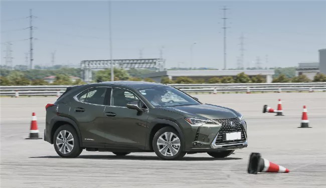 雷克萨斯高价的秘密：以销定产维持供需平衡