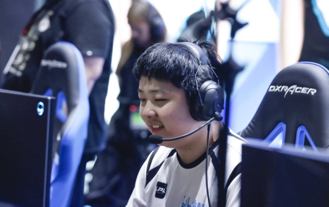 国豪再次不是首发之后,深夜发文心不忿