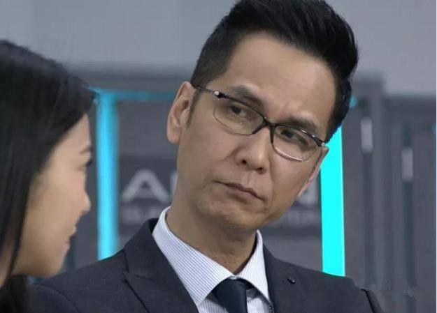 苏永康因梅艳芳一句话佩戴眼镜至今,"财神爷"戴眼镜因为风水?