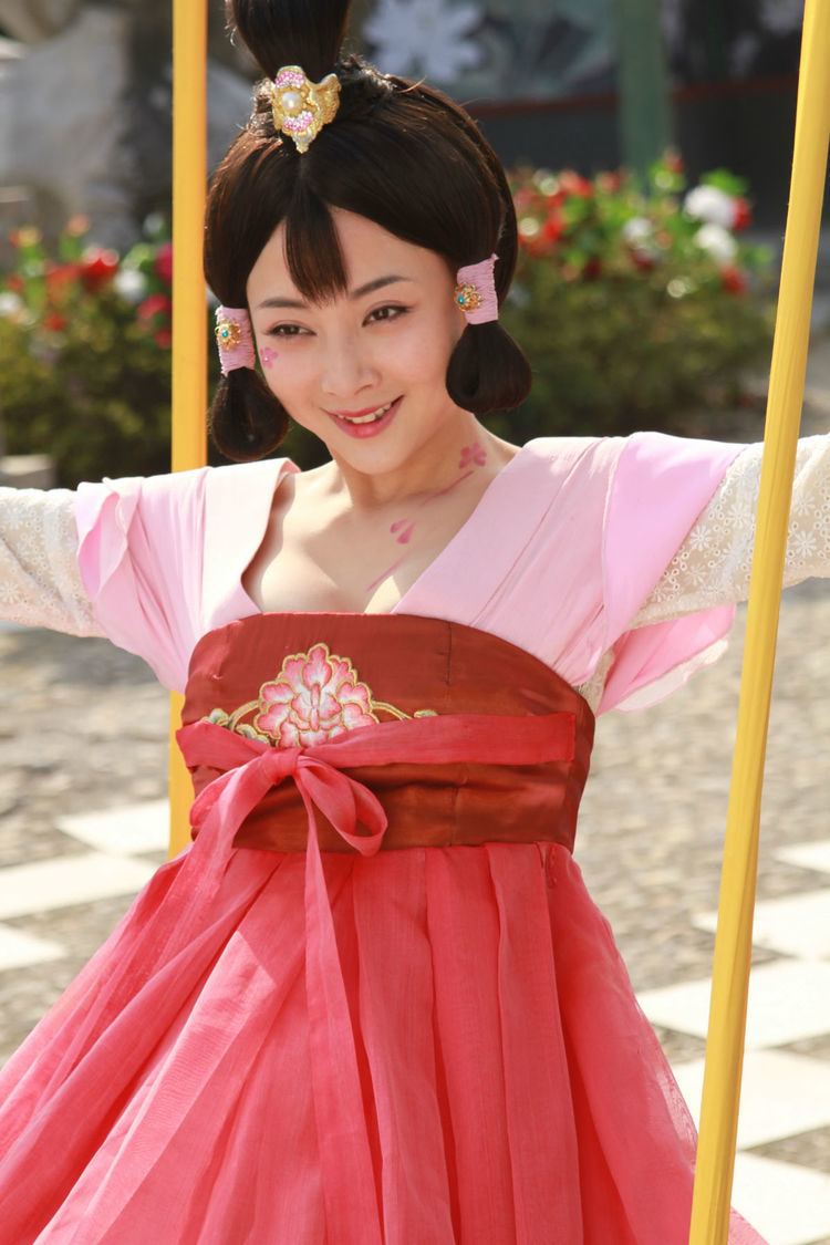 丈夫入狱10年选择离婚,因绯闻导致无戏可拍,今用实力挽回观众