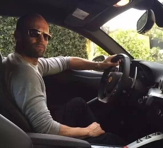 好莱坞巨星杰森斯坦森开什么座驾