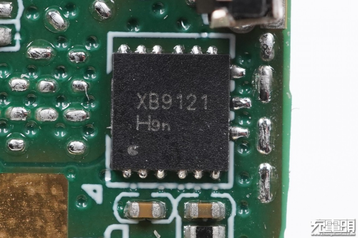 拆解报告:mophie mfi认证6000mah 18w双向快充移动电源