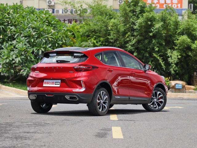 吉利高颜值跨界suv帝豪gs出新款,售价7.78万起,哈弗宝骏急了-新浪汽车