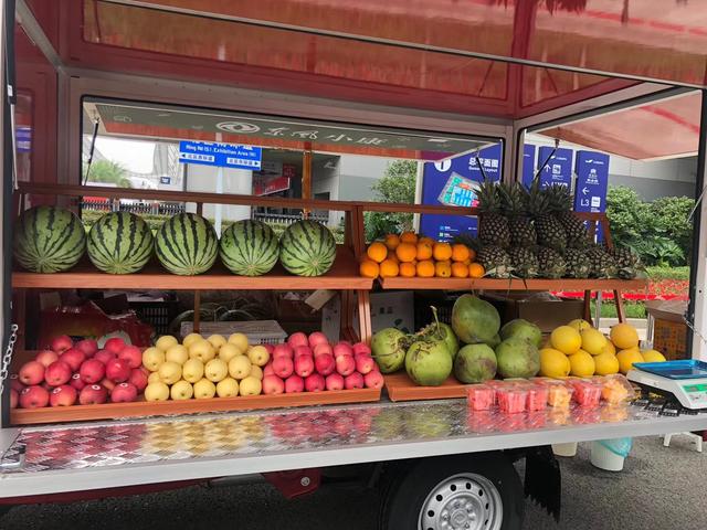 地摊生意火爆,买什么车摆地摊最合适?