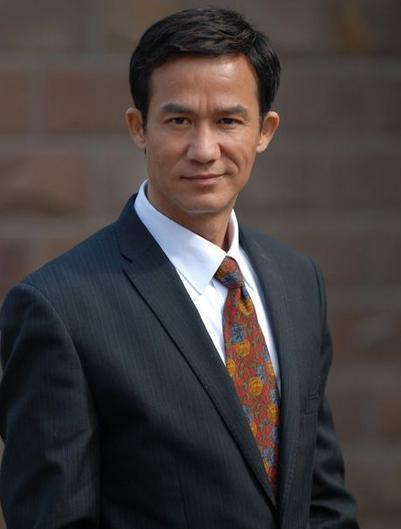 一婚娶选秀冠军,二婚娶小23岁美女演员,58岁老来得子很幸福