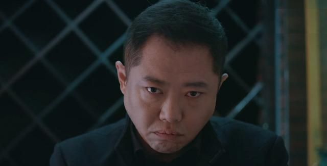 热剧三叉戟虎哥眼看要下线,翟小兴演技受好评,其实他老爹更厉害