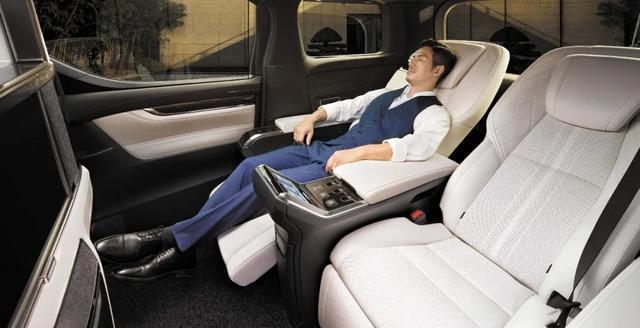 上半年上市的豪华车盘点｜新款A4L、CT4到底哪款最重磅？