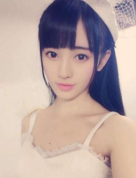 鞠婧祎早年泳装爆出果然是谜一样的女子不一般