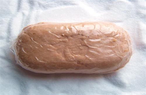 将猪胰脏制作成猪胰子就是洗衣的材料了,直到现在还有很多北方的老人