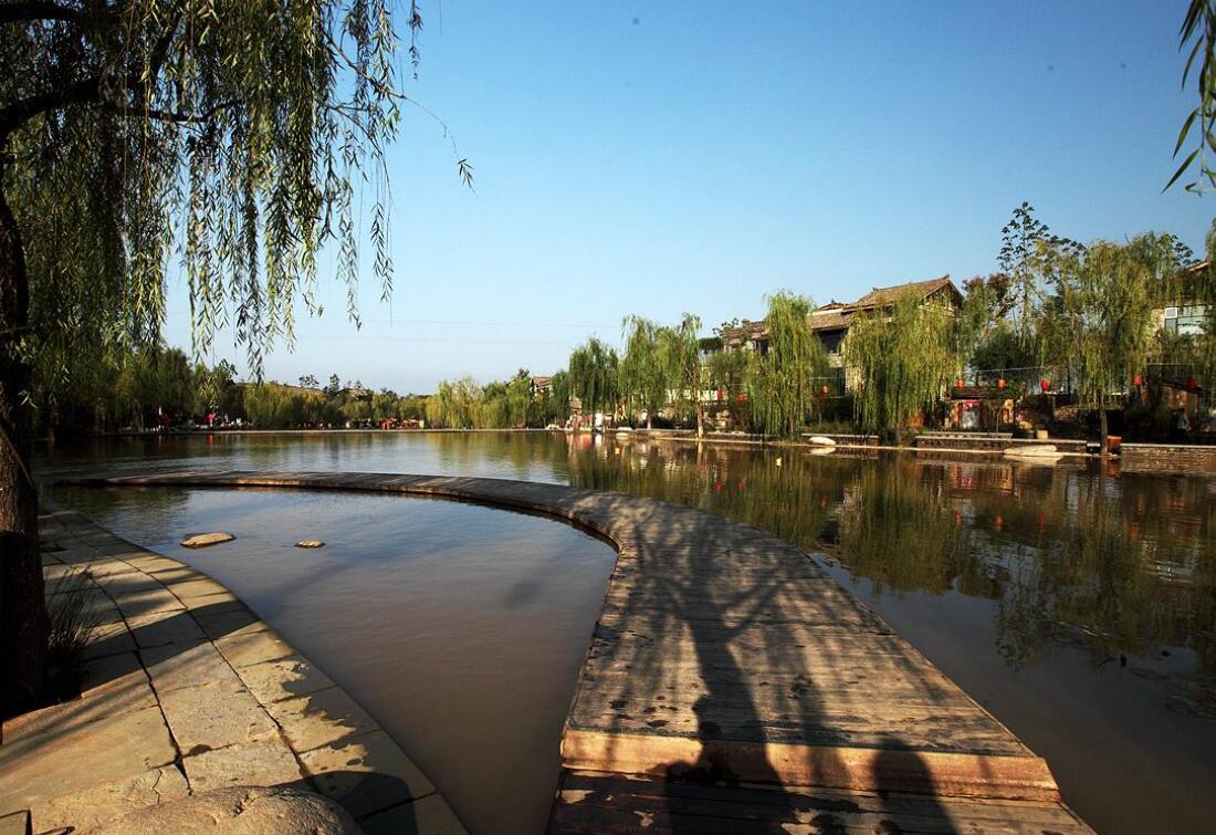 西安最热门的避暑地,第一条北方水街有种水乡的感觉