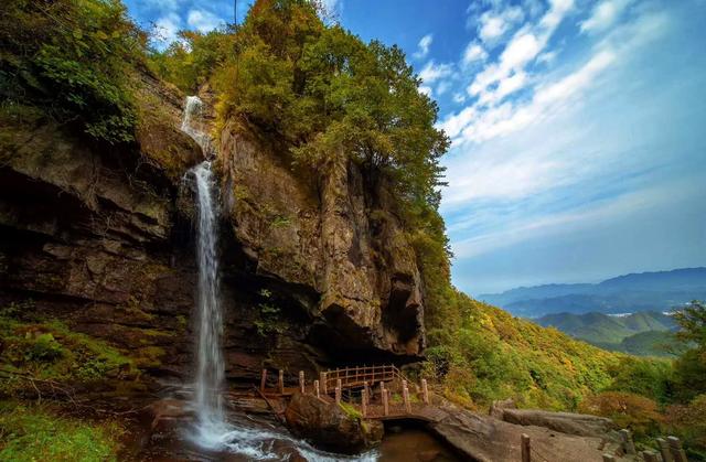 「大美秦岭」陕西宁强县汉水源:婀娜多姿迎客来