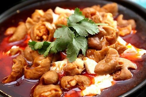 "豆花肥肠"豆花滑嫩,肥肠鲜脆,掌握好这几点,自己在家也能做